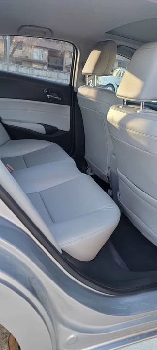 2018 Acura ILX - Image 10 of 16