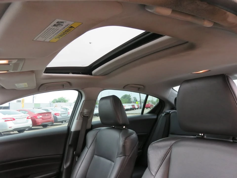2018 Acura ILX - Image 15 of 19