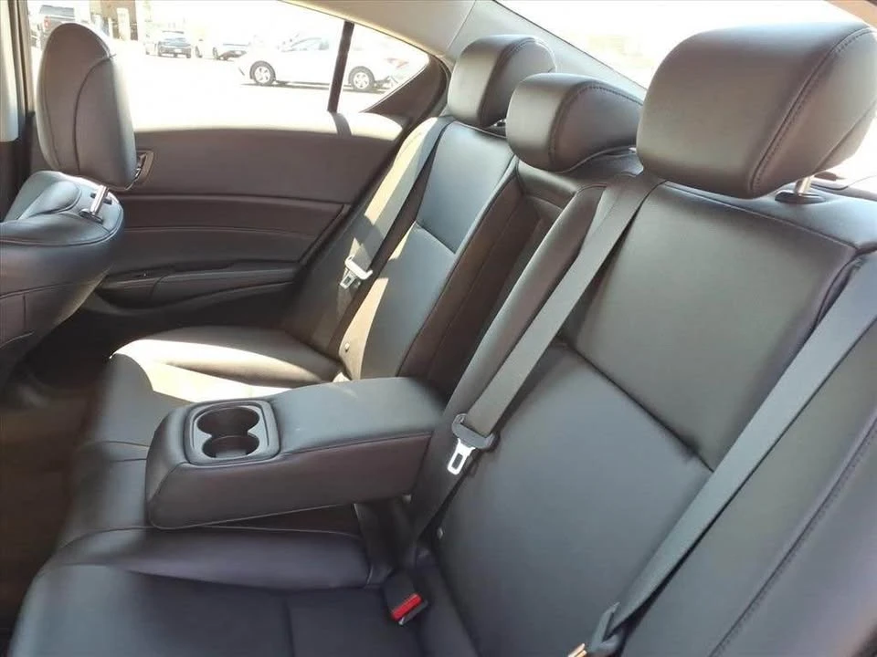 2018 Acura ILX - Image 8 of 12