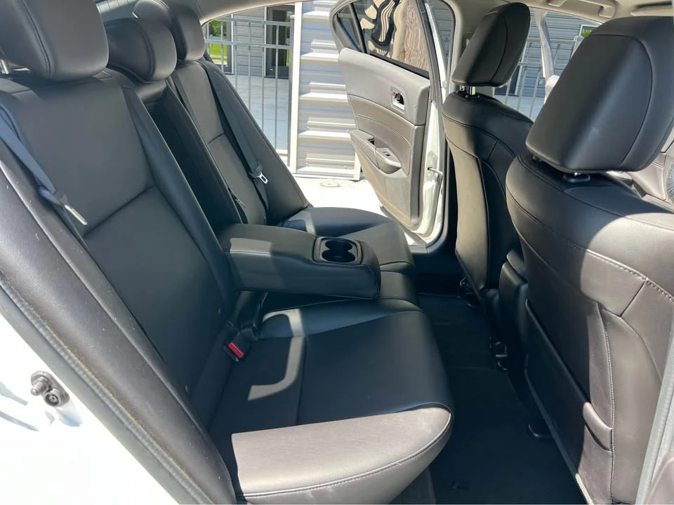2018 Acura ILX - Image 8 of 17