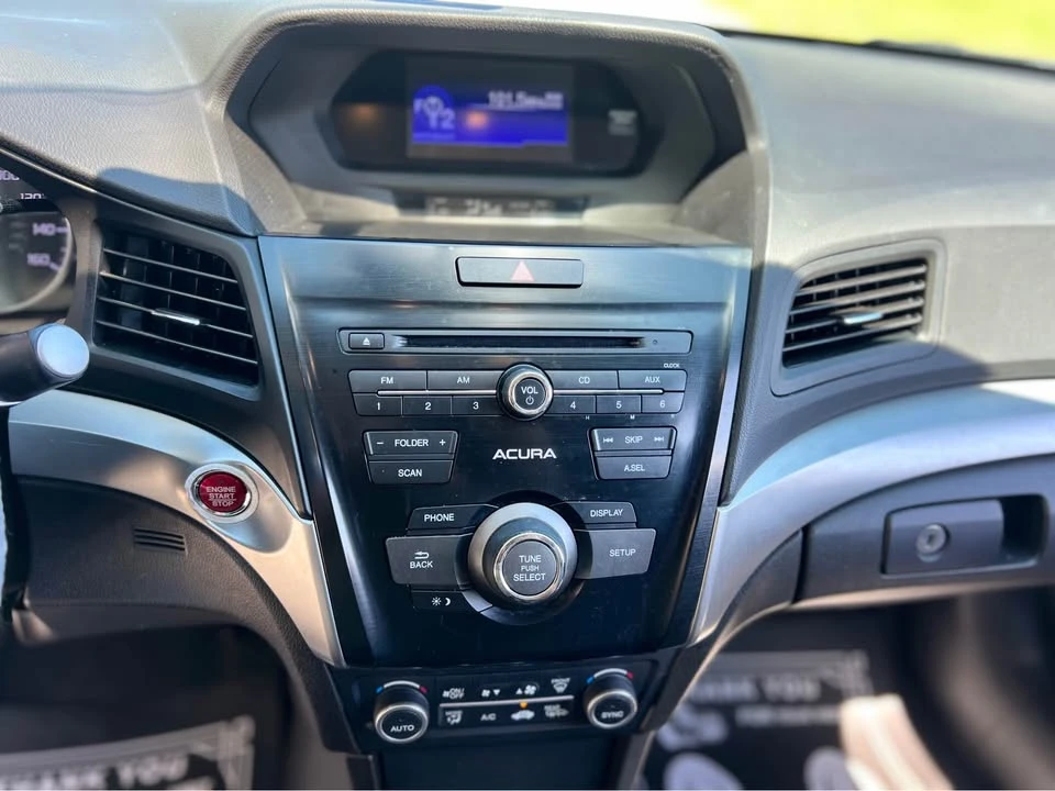 2018 Acura ILX - Image 12 of 17