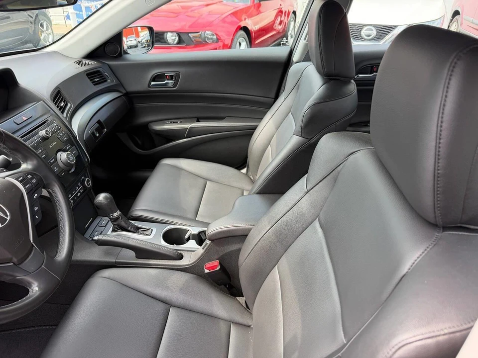 2018 Acura ILX - Image 5 of 26