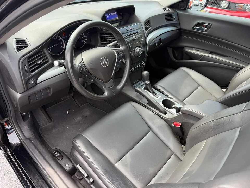 2018 Acura ILX - Image 6 of 26