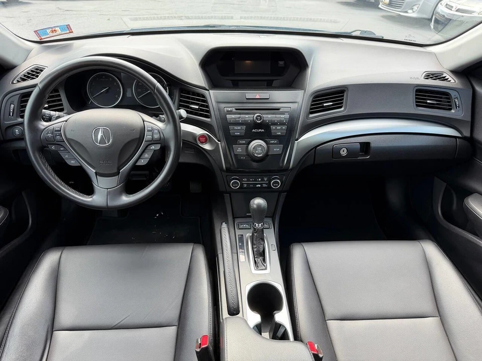 2018 Acura ILX - Image 14 of 26