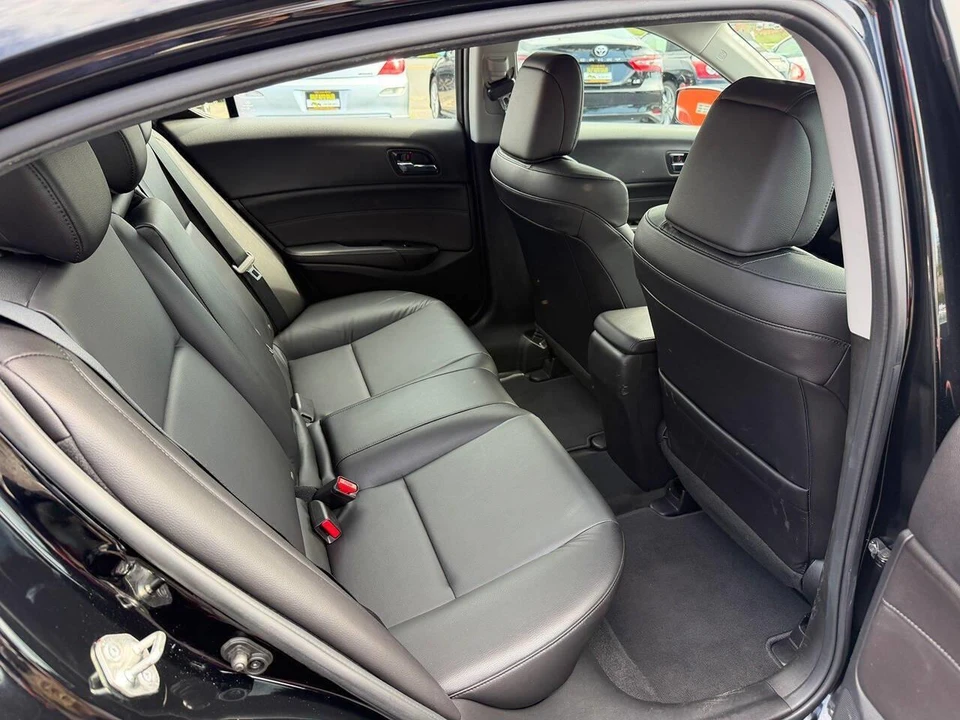 2018 Acura ILX - Image 19 of 26
