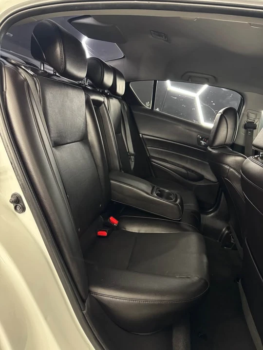 2018 Acura ILX - Image 7 of 9