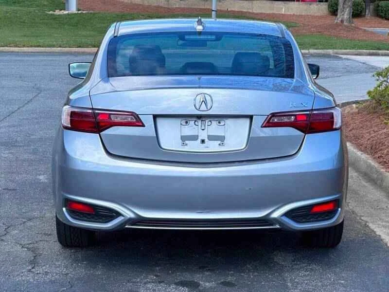 2018 Acura ILX - Image 11 of 16