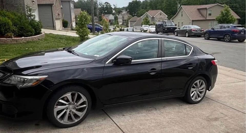 2018 Acura ILX - Image 2 of 10