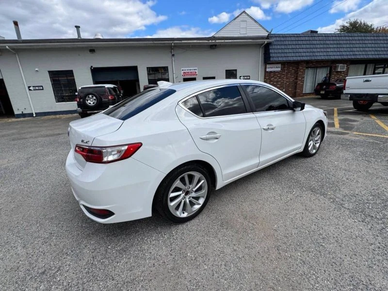 2018 Acura ILX - Image 9 of 12