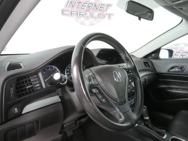 2018 Acura ILX - Image 10 of 12