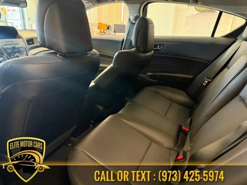 2018 Acura ILX - Image 10 of 12