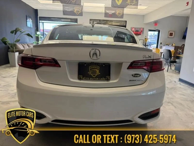 2018 Acura ILX - Image 6 of 12