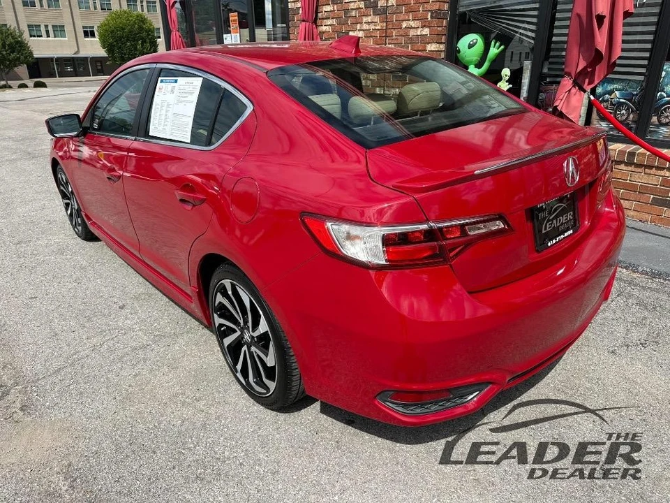 2018 Acura ILX - Image 4 of 13