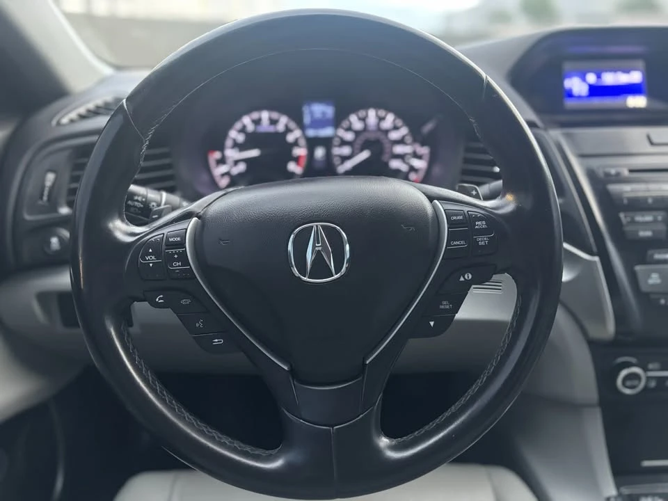 2018 Acura ILX - Image 16 of 20