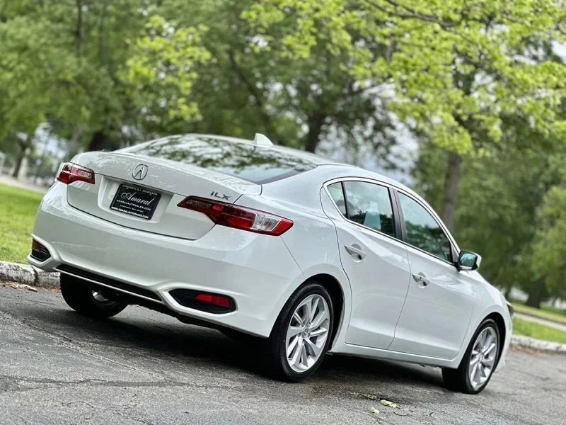 2018 Acura ILX - Image 5 of 12