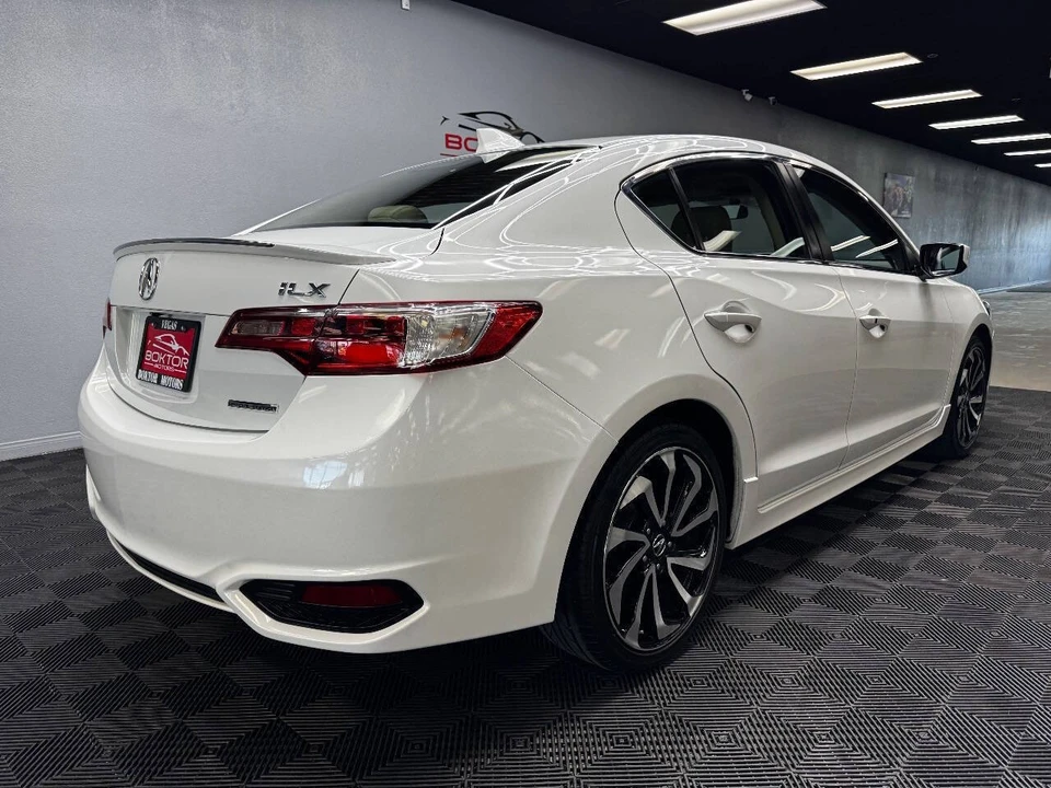 2018 Acura ILX - Image 12 of 21