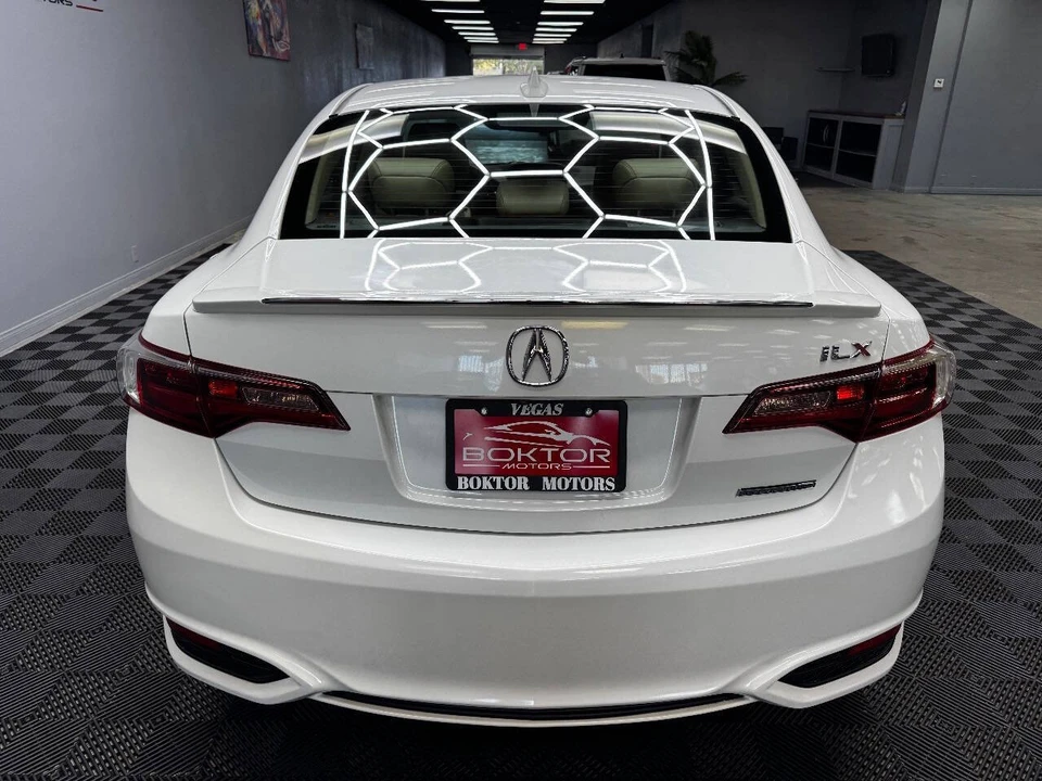 2018 Acura ILX - Image 11 of 21