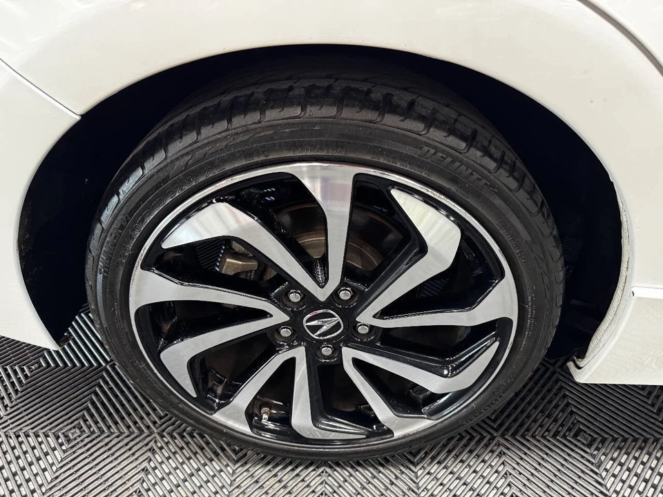 2018 Acura ILX - Image 17 of 21