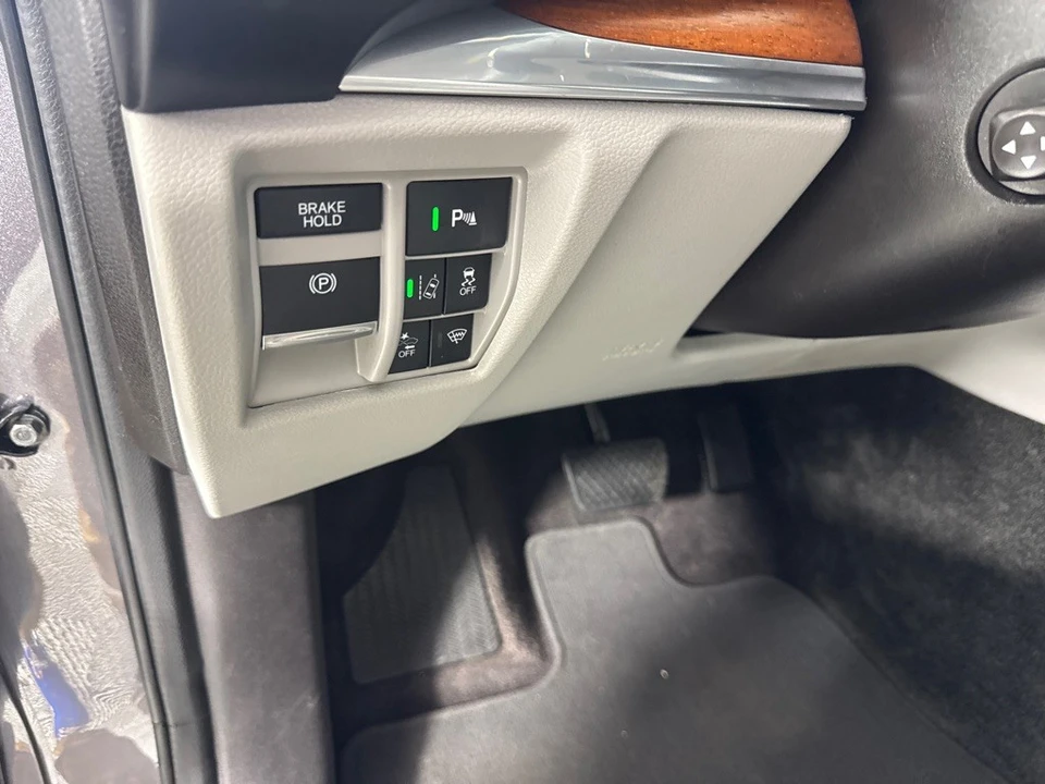 2018 Acura MDX 3rd Gen - Image 17 of 21
