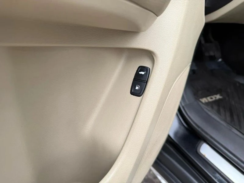 2018 Acura MDX 3rd Gen - Image 12 of 12