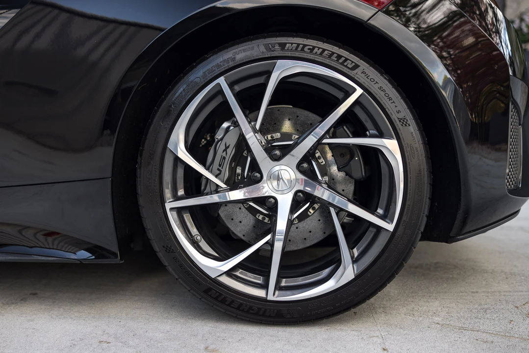 2018 Acura NC1 NSX - Image 25 of 31