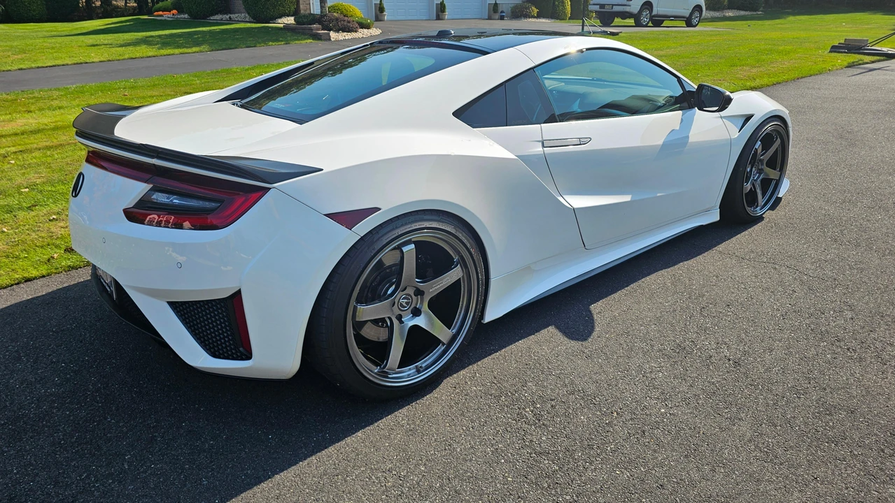 2018 Acura NC1 NSX - Image 17 of 31