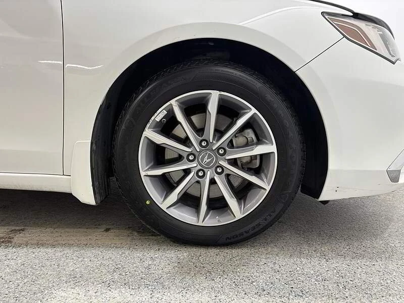 2018 Acura TLX 1st Gen - Image 18 of 19