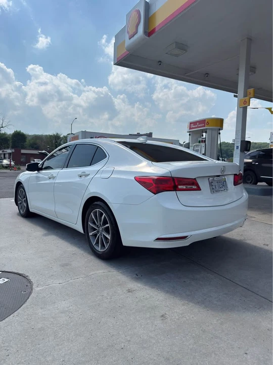 2018 Acura TLX 1st Gen - Image 2 of 10