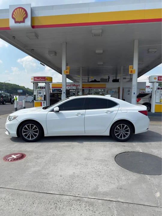 2018 Acura TLX 1st Gen - Image 6 of 10