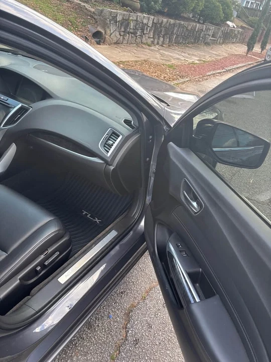 2018 Acura TLX 1st Gen - Image 11 of 15