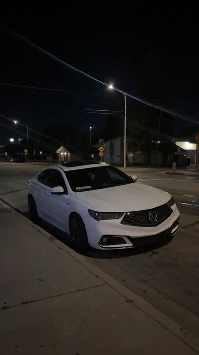 2018 Acura TLX 1st Gen - Image 2 of 6