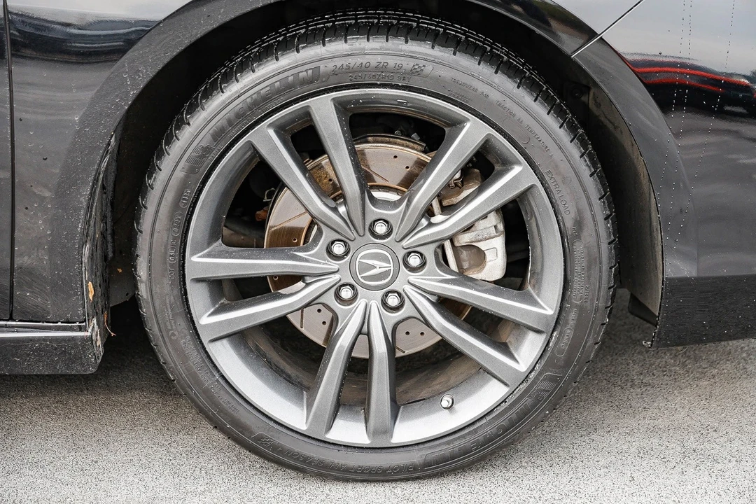 2018 Acura TLX 2nd Gen - Image 9 of 12