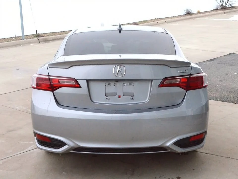 2018 Acura ILX - Image 8 of 19