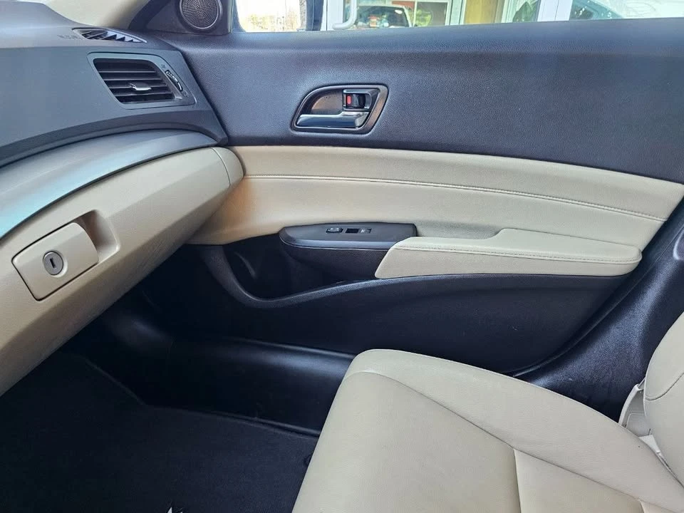 2018 Acura ILX - Image 16 of 20