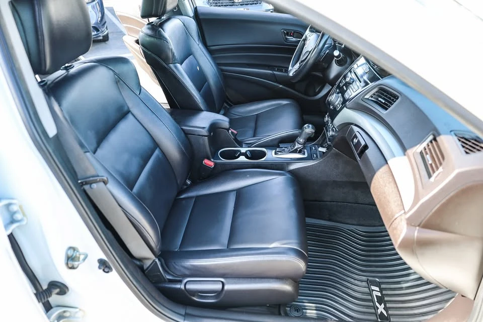 2018 Acura ILX - Image 8 of 20