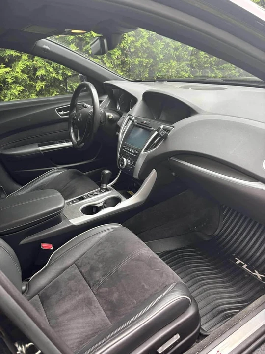 2018 Acura TLX 1st Gen - Image 10 of 12