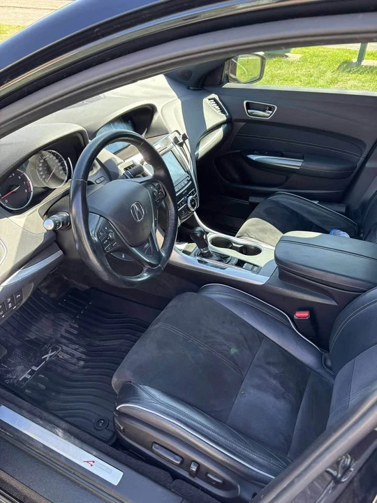 2018 Acura TLX 1st Gen - Image 9 of 12