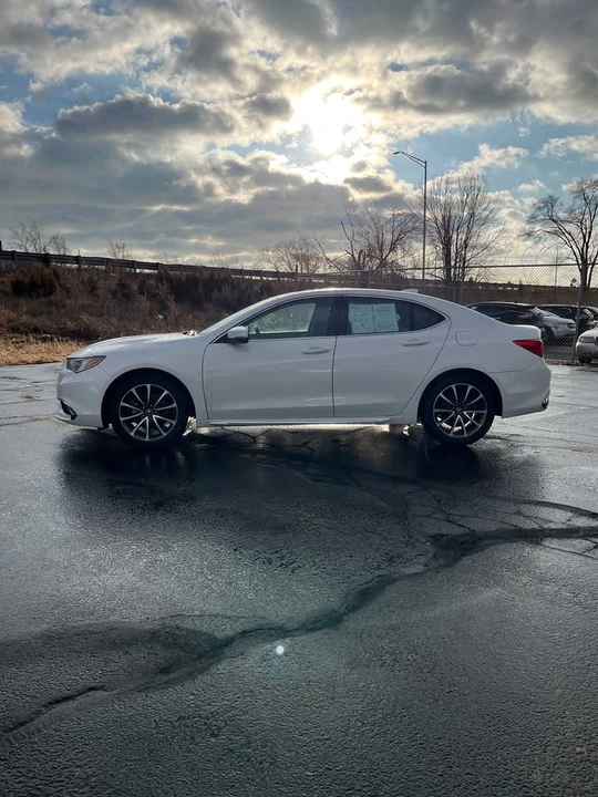 2018 Acura TLX 2nd Gen - Image 2 of 10