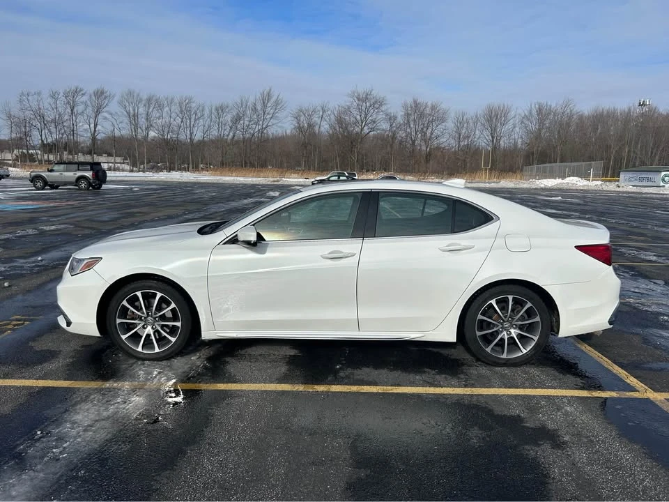 2018 Acura TLX 1st Gen - Image 2 of 19