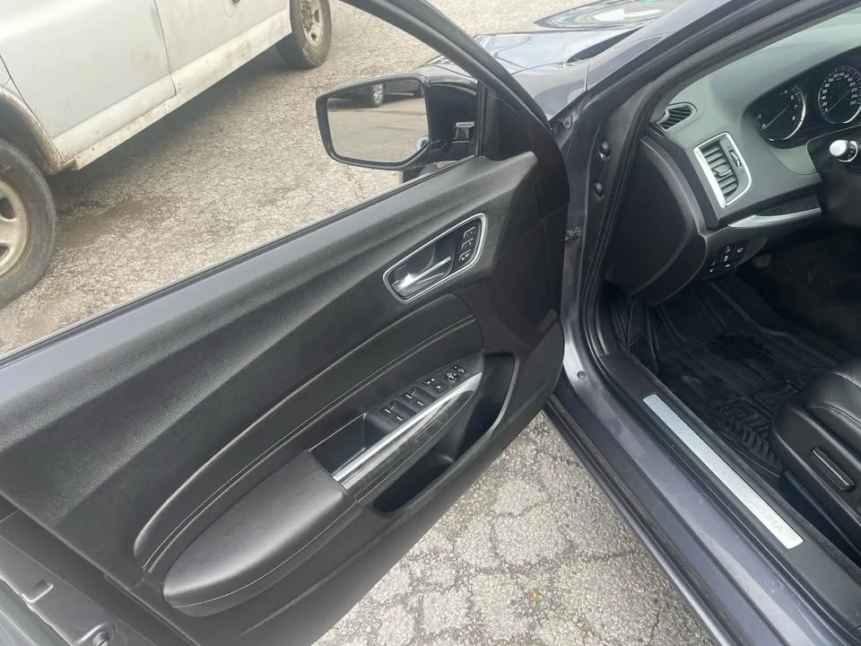 2018 Acura TLX 2nd Gen - Image 16 of 20