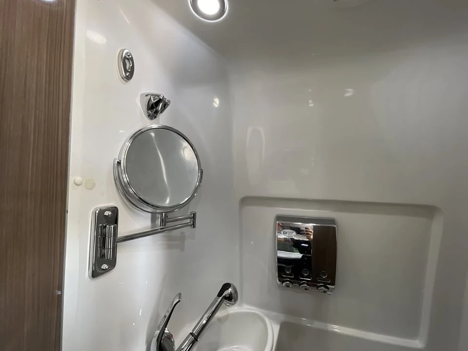 2018 Airstream - Image 9 of 10