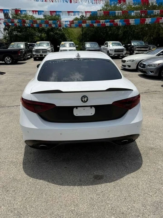 2018 Alfa Romeo Giulia - Image 6 of 11