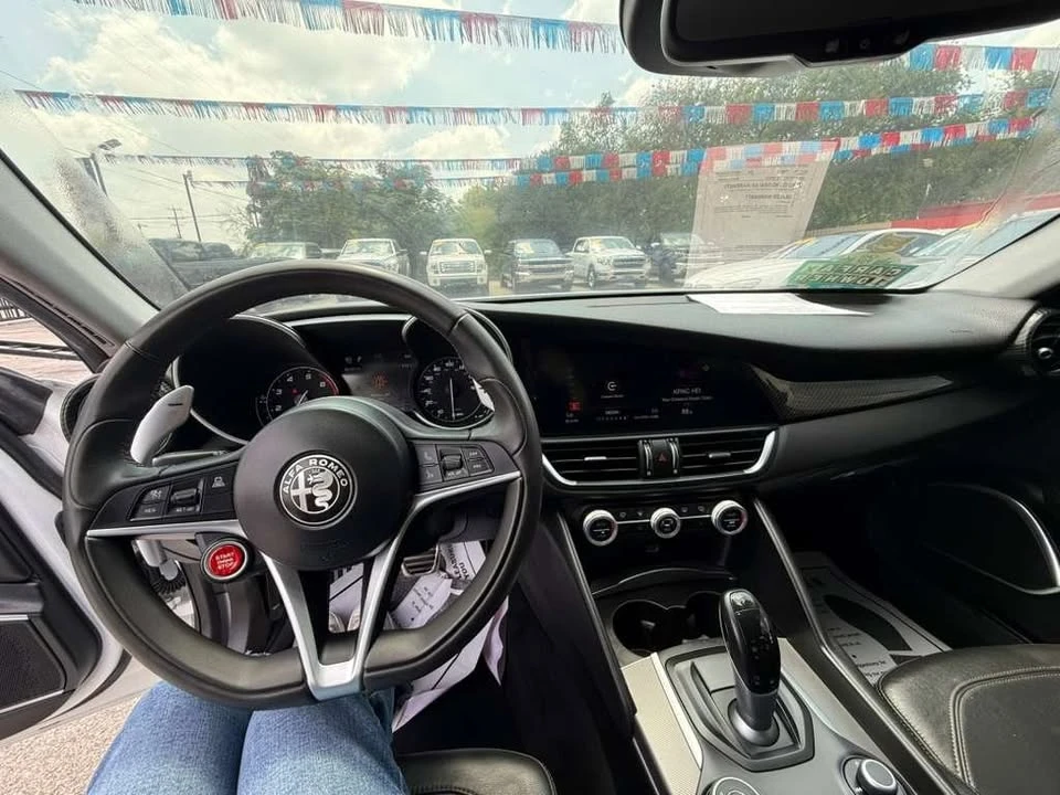 2018 Alfa Romeo Giulia - Image 2 of 11
