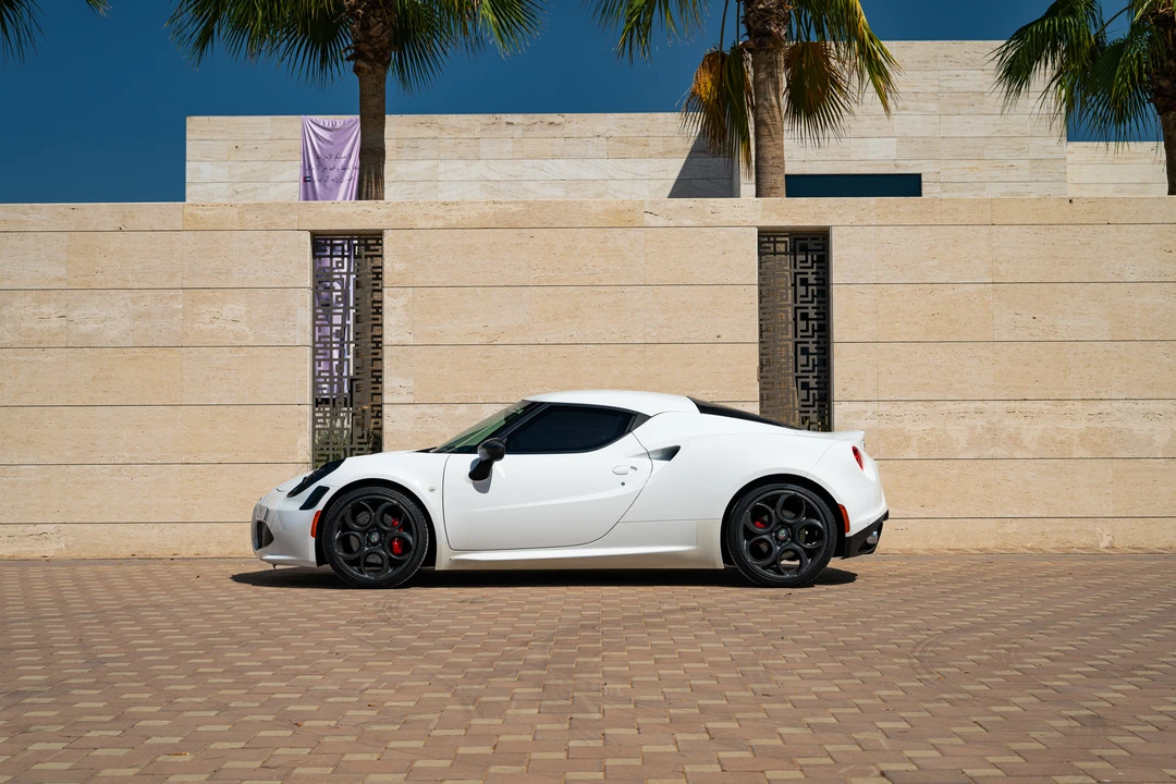 2018 Alfa Romeo 4C Spider - Image 8 of 31