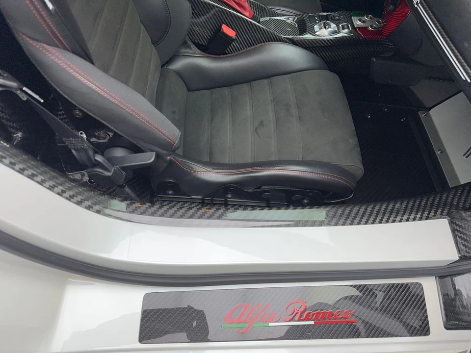 2018 Alfa Romeo 4C - Image 30 of 31
