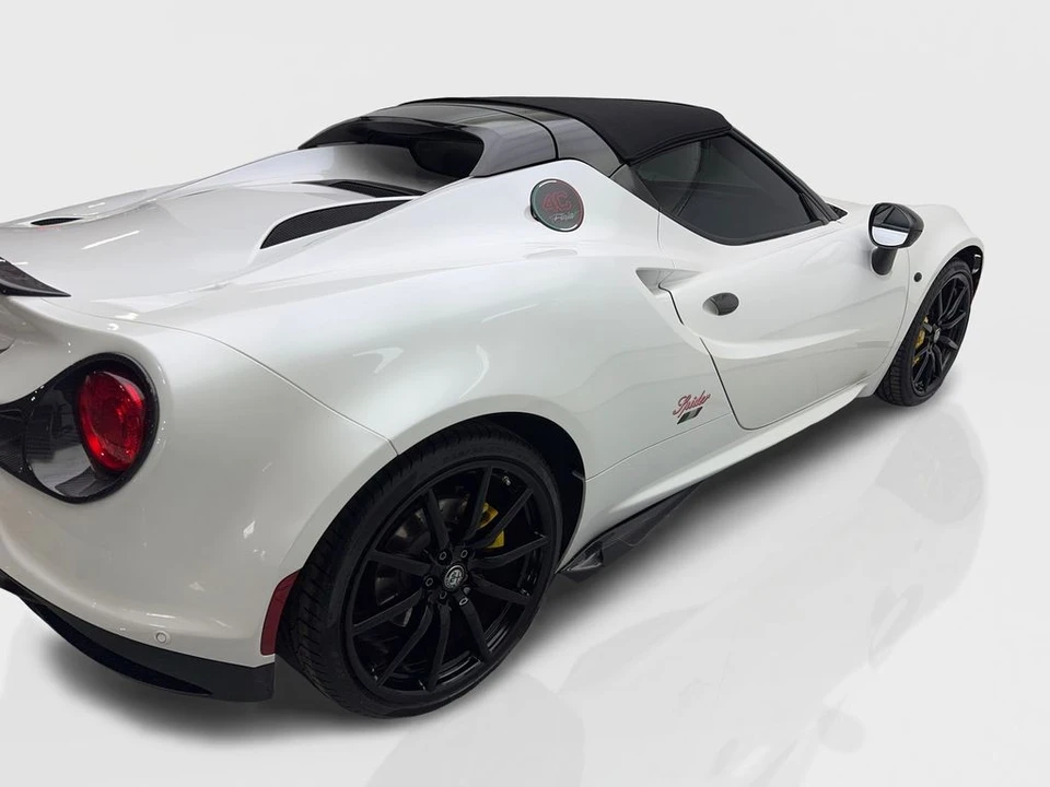 2018 Alfa Romeo 4C - Image 13 of 31