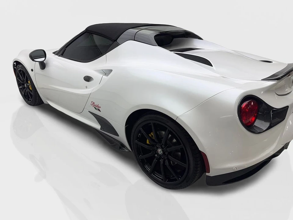 2018 Alfa Romeo 4C - Image 14 of 31
