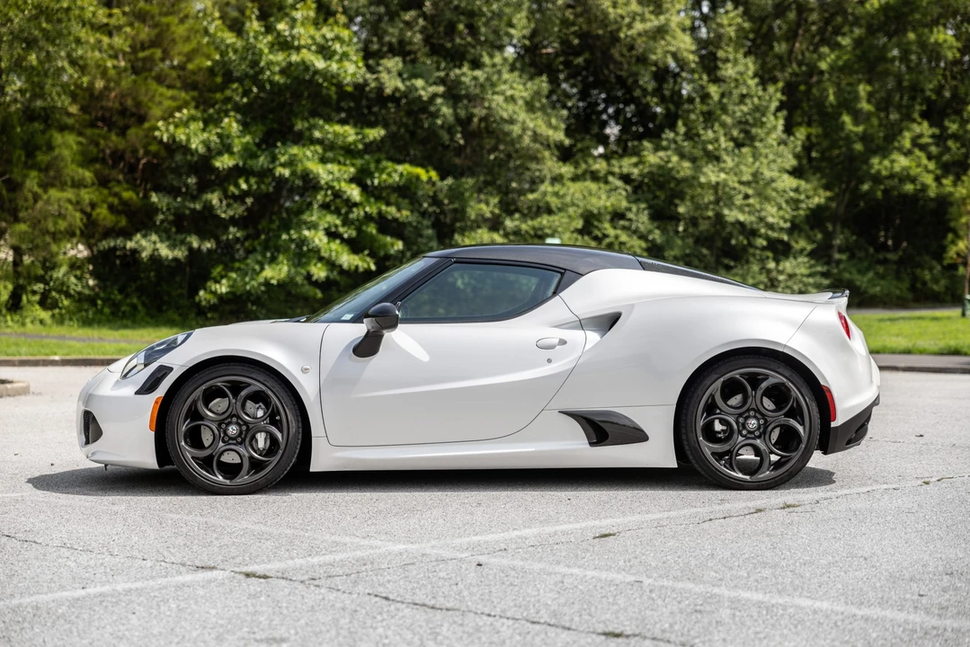 2018 Alfa Romeo 4C Coupe - Image 2 of 31