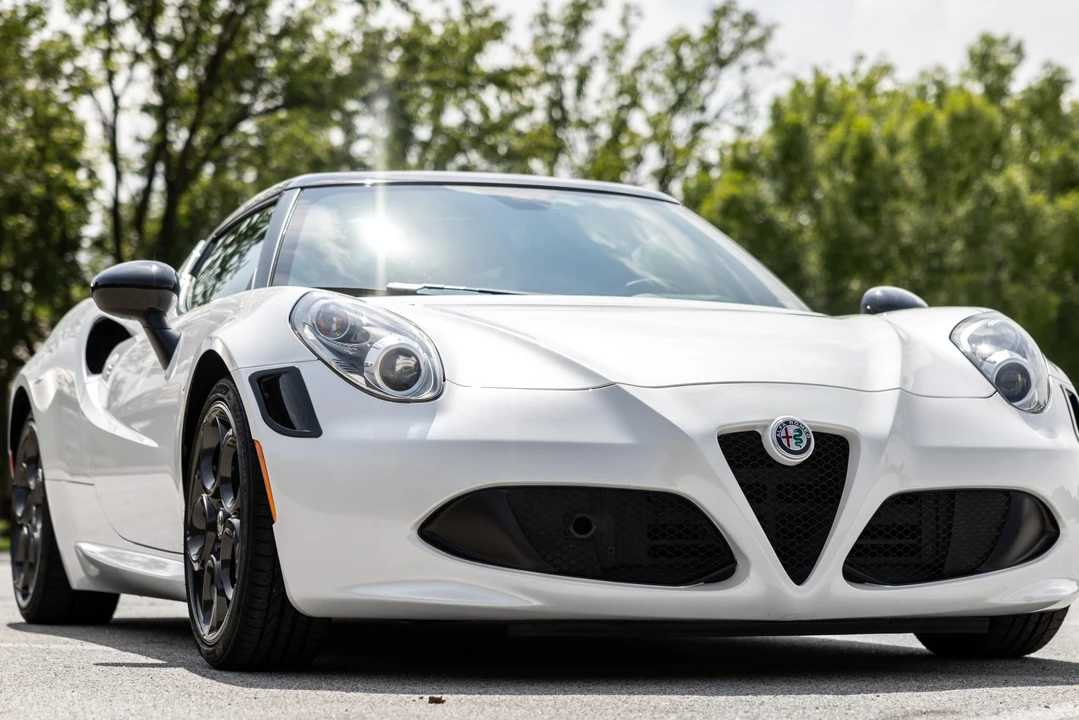 2018 Alfa Romeo 4C Coupe - Image 9 of 31