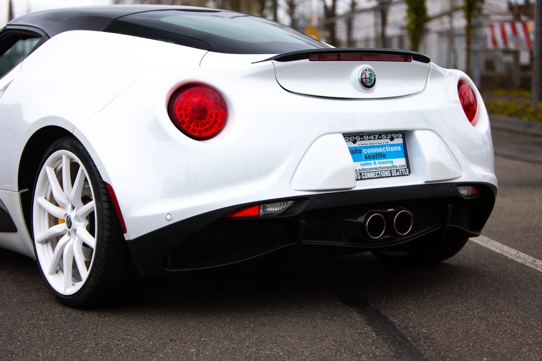 2018 Alfa Romeo 4C Coupe - Image 17 of 31